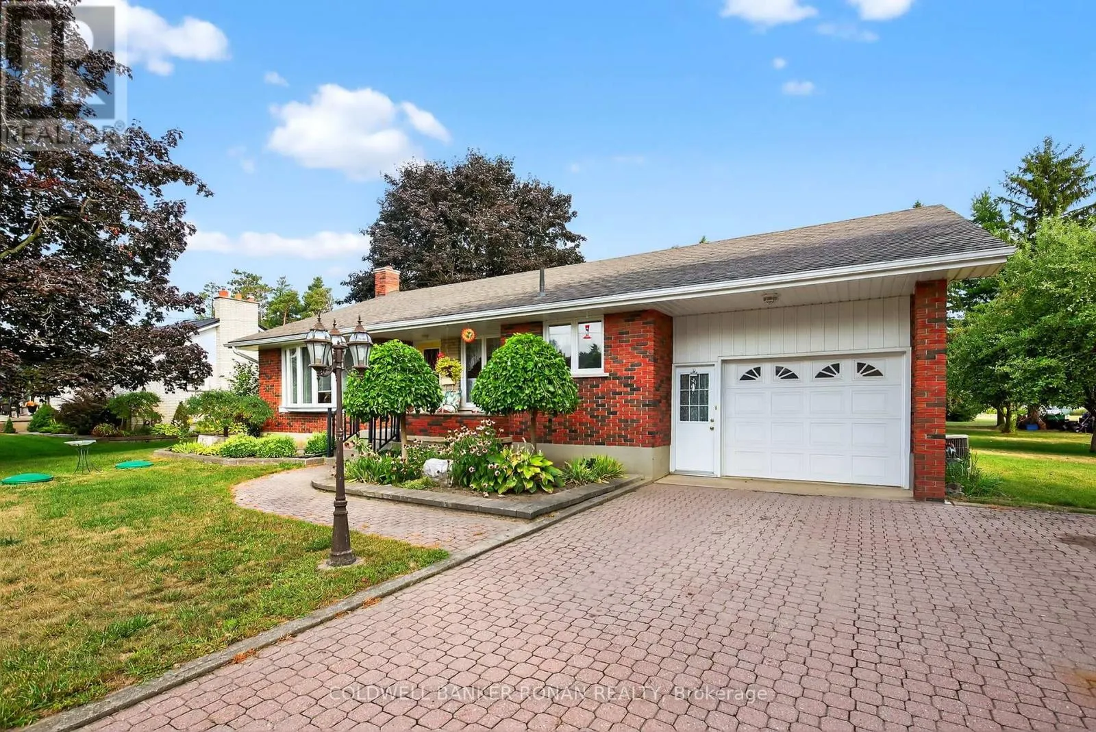 8 DOUGLAS DRIVE