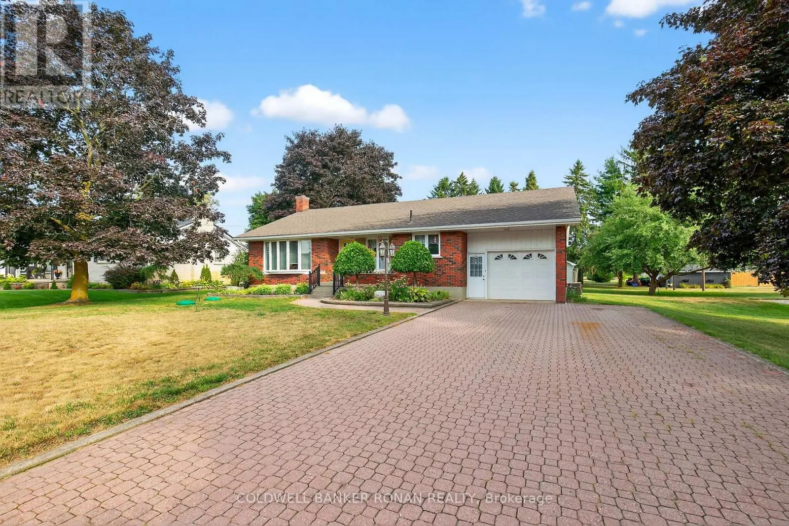 8 DOUGLAS DRIVE