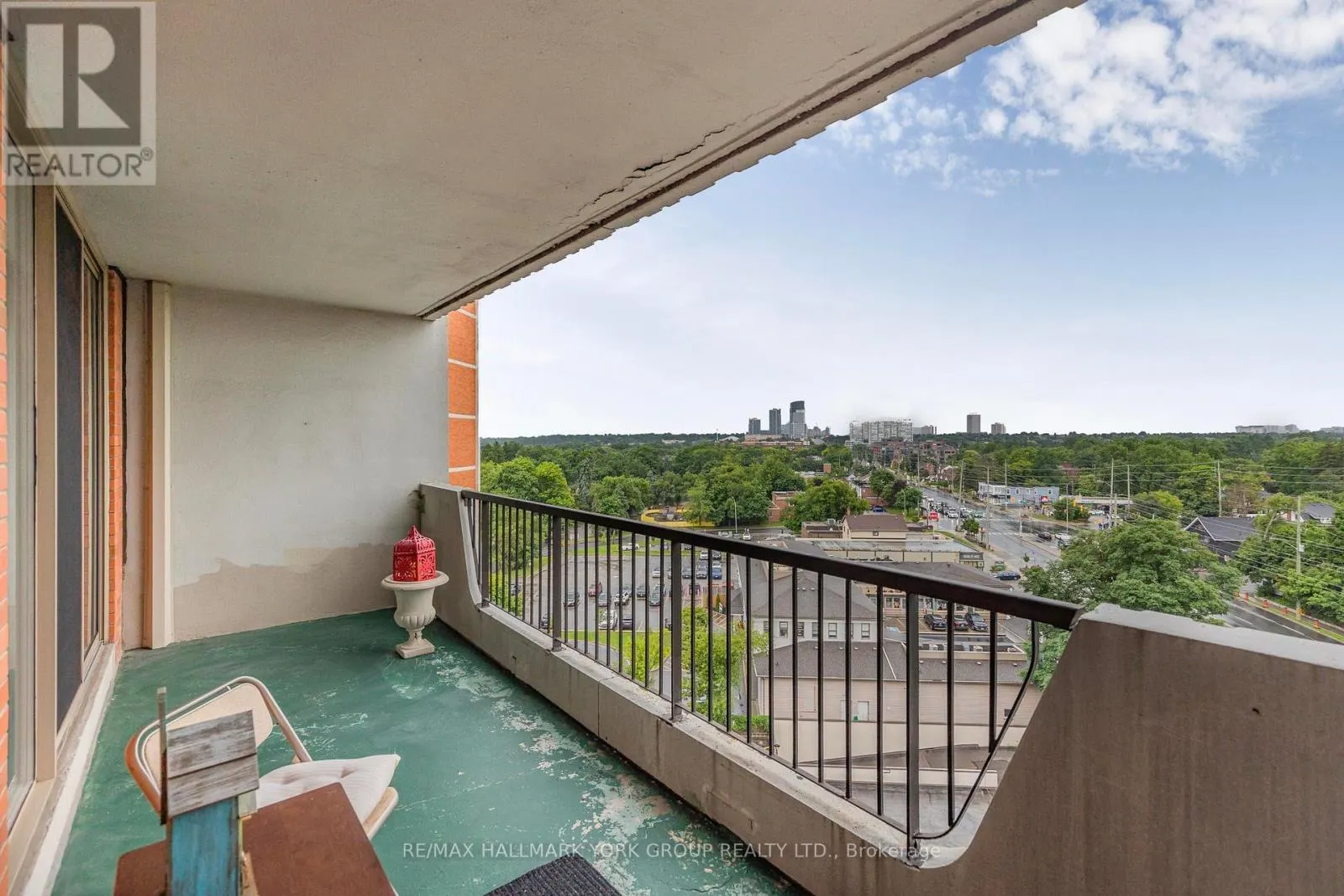 1007 - 7811 YONGE STREET