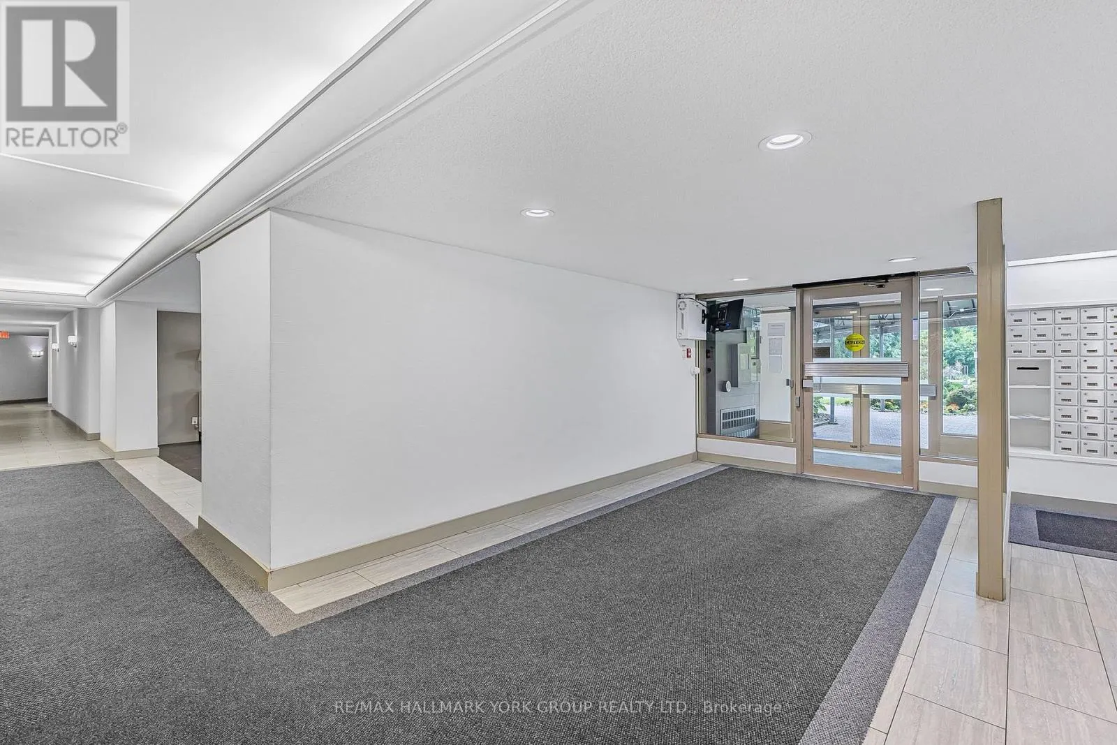 1007 - 7811 YONGE STREET