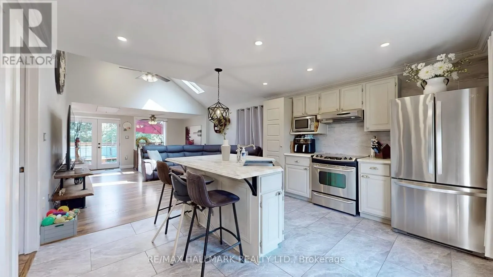 52 WINDSOR DRIVE