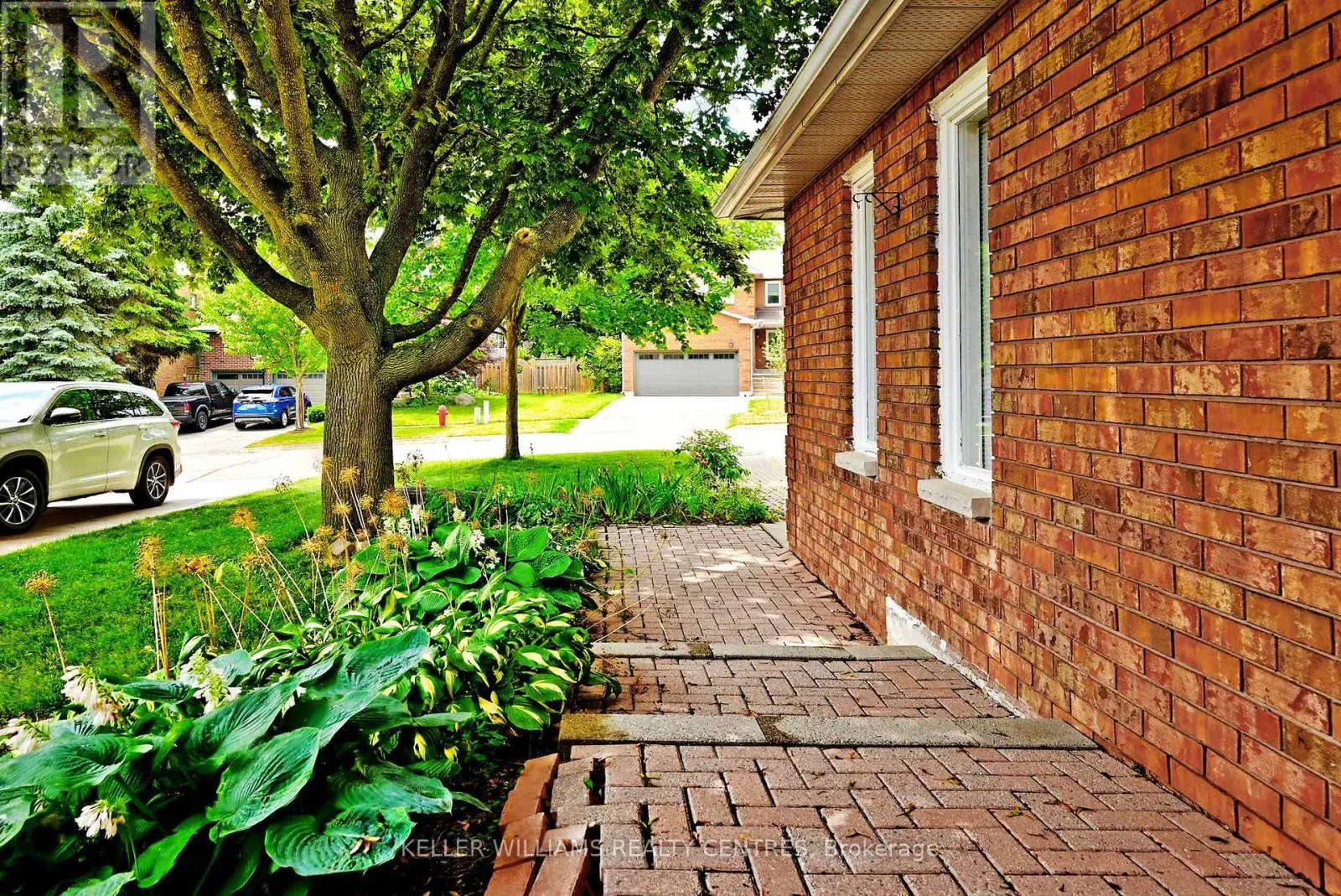 16 LANEWOOD DRIVE