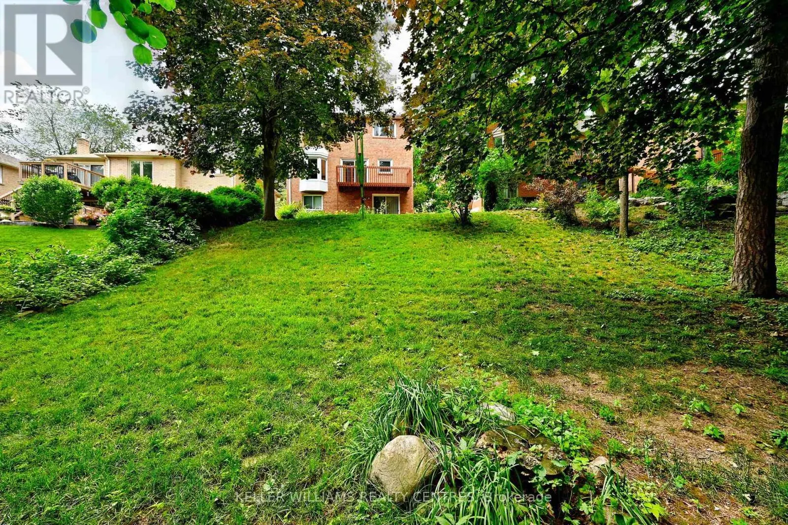 16 LANEWOOD DRIVE