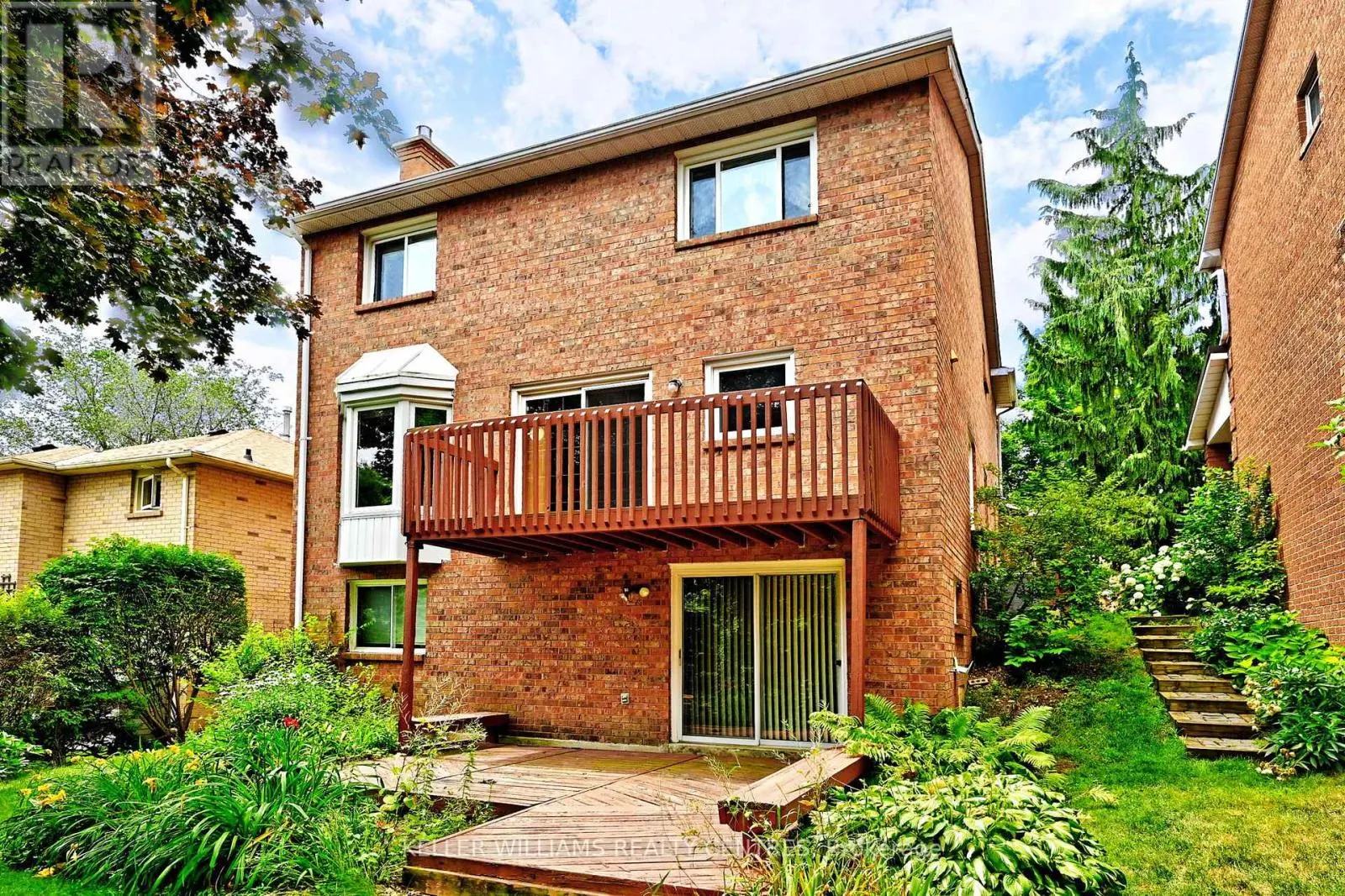 16 LANEWOOD DRIVE