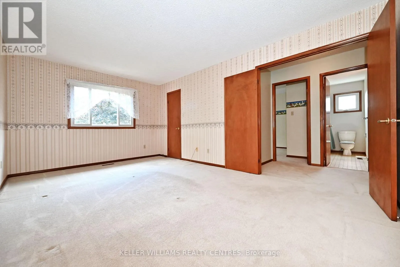 16 LANEWOOD DRIVE