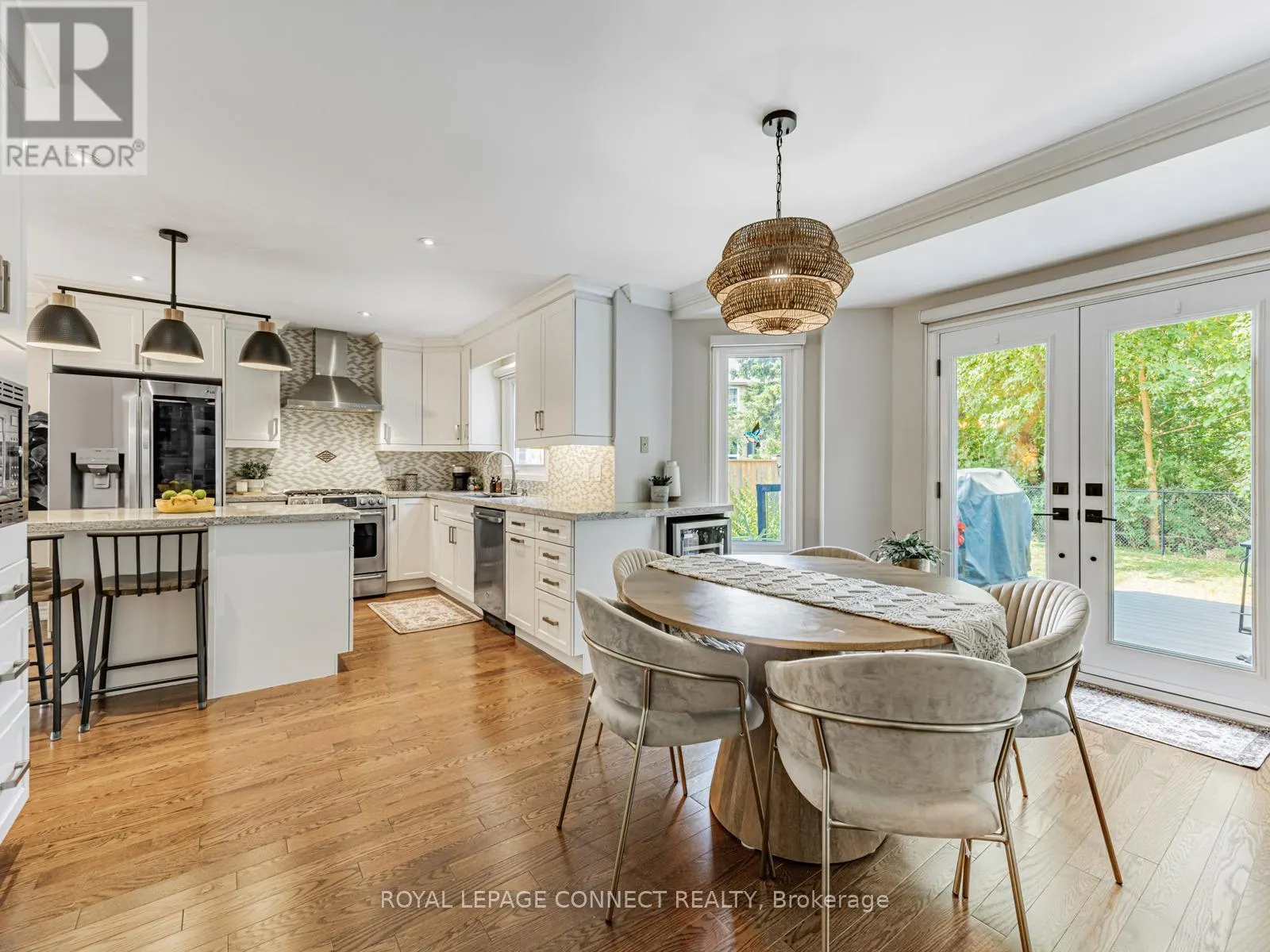 42 LYNDHURST DRIVE
