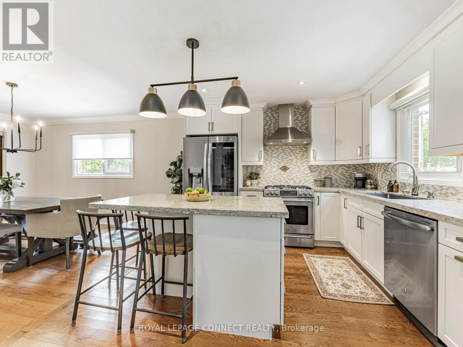 42 LYNDHURST DRIVE