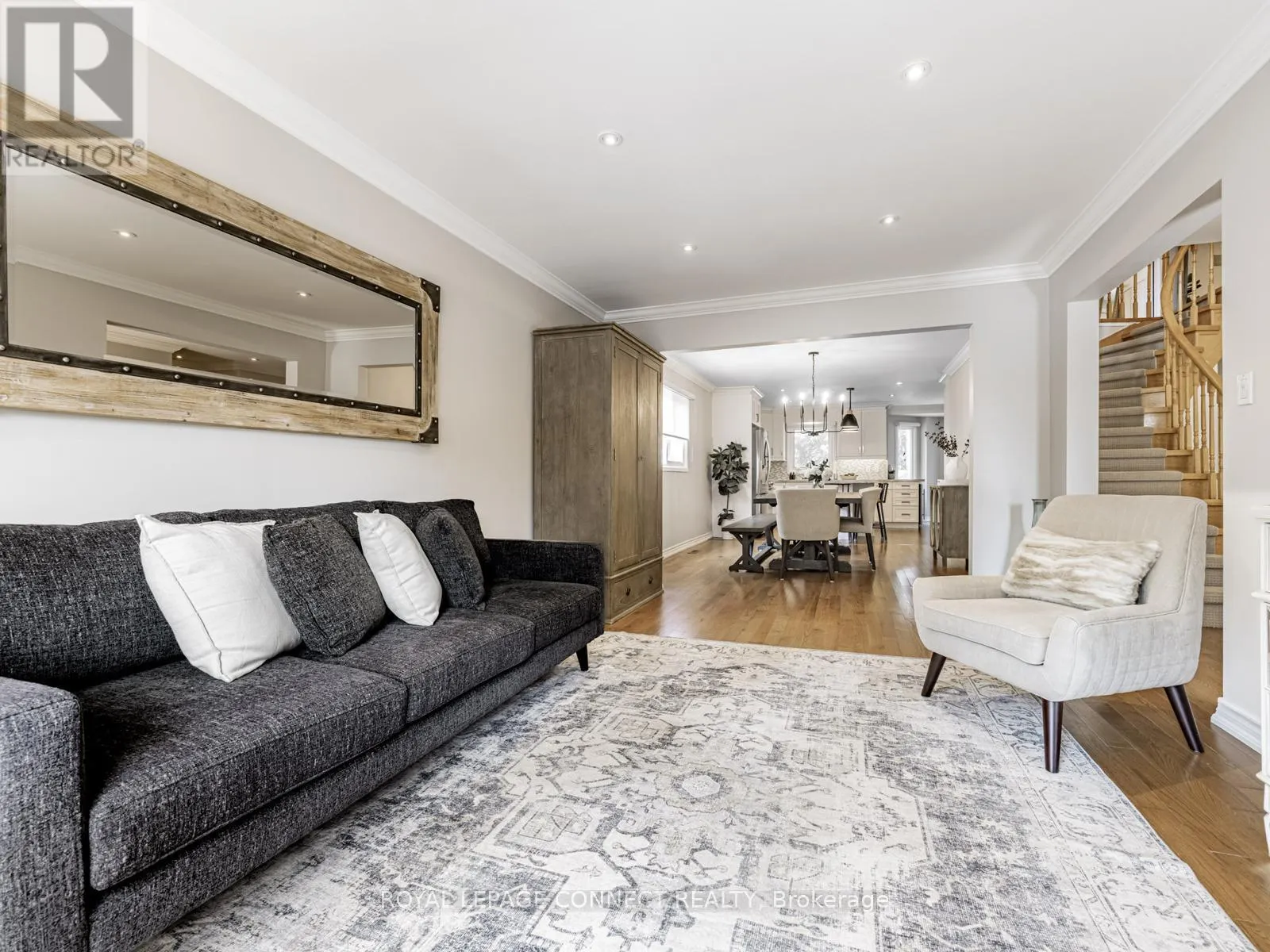 42 LYNDHURST DRIVE