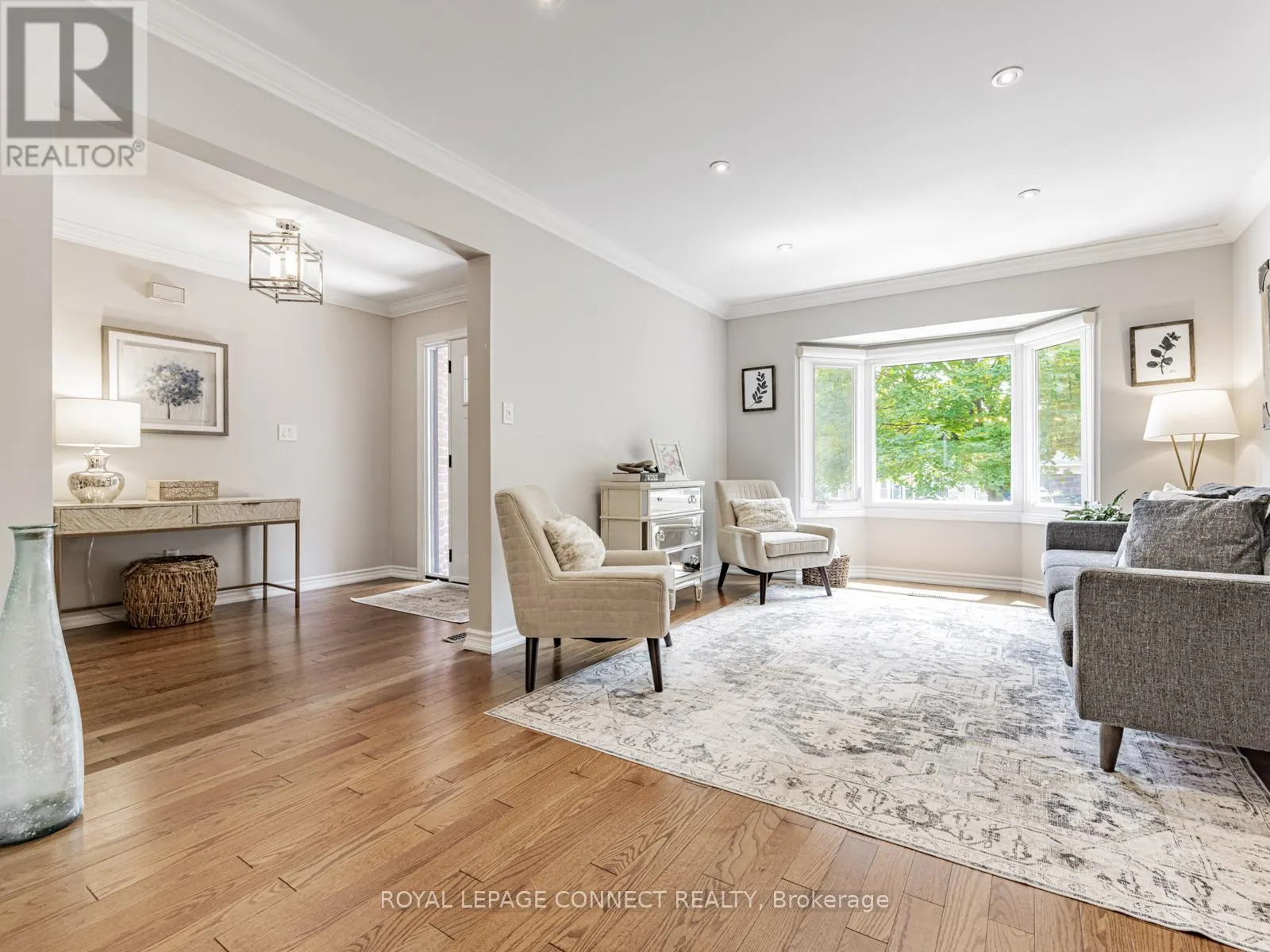 42 LYNDHURST DRIVE