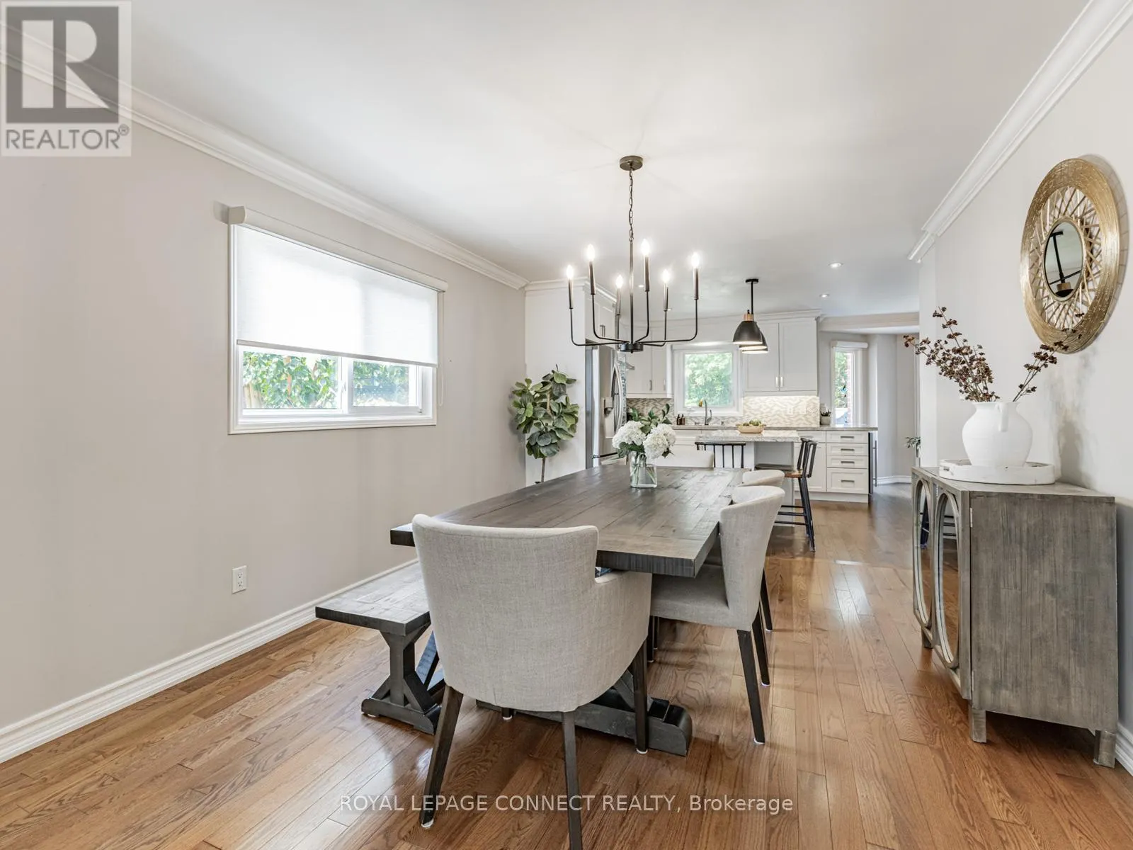 42 LYNDHURST DRIVE