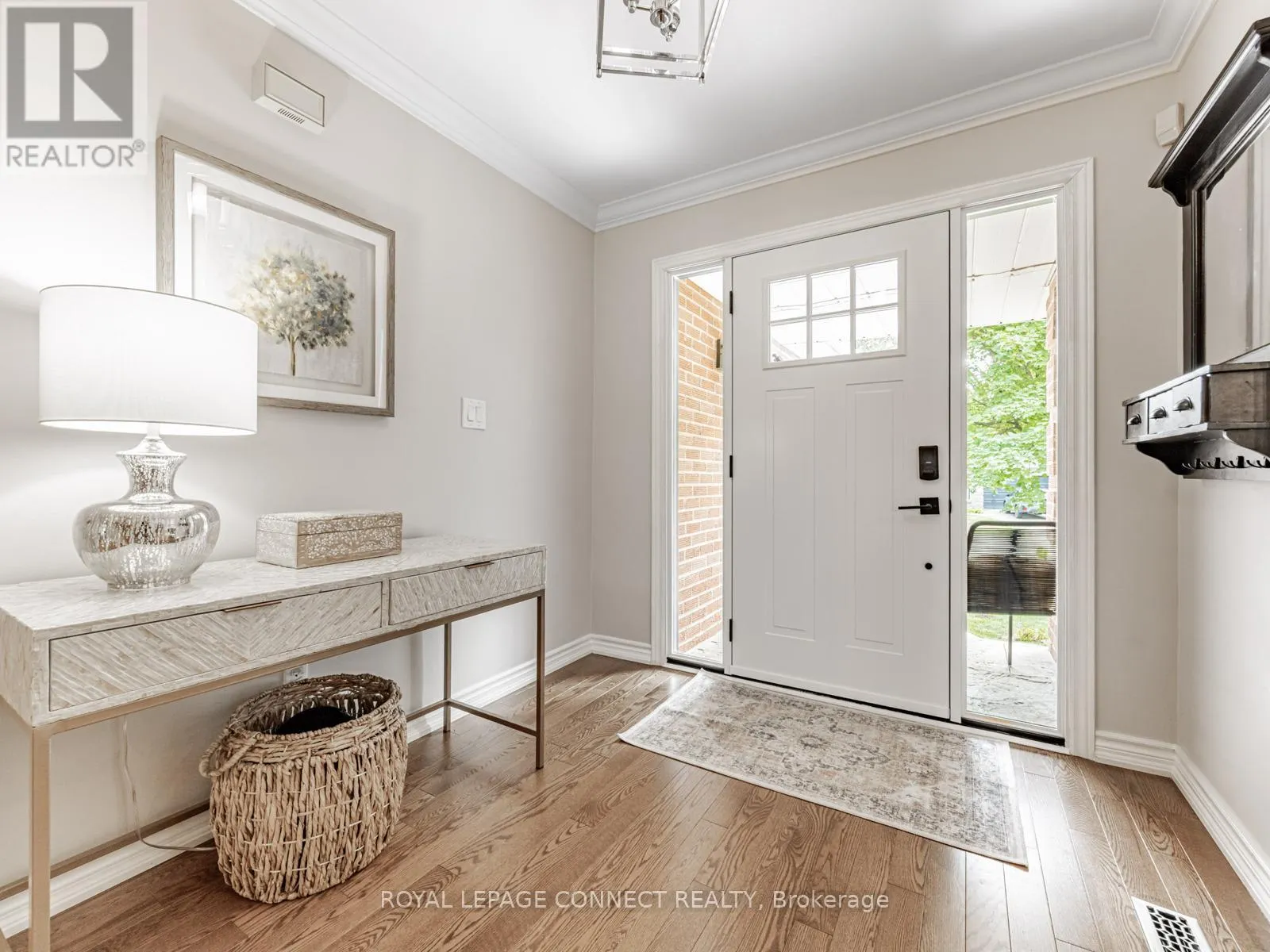 42 LYNDHURST DRIVE