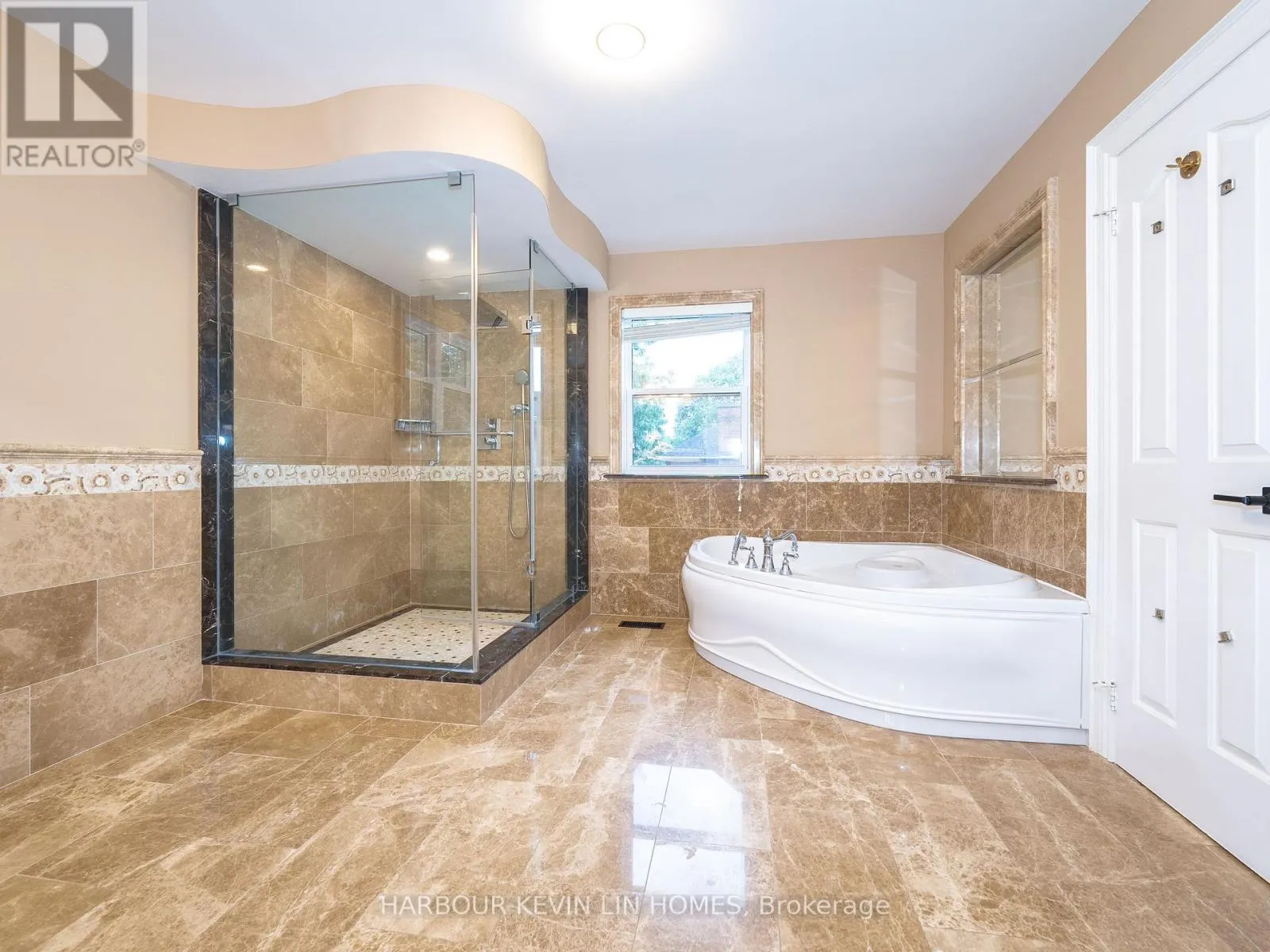 39 MONTCLAIR ROAD