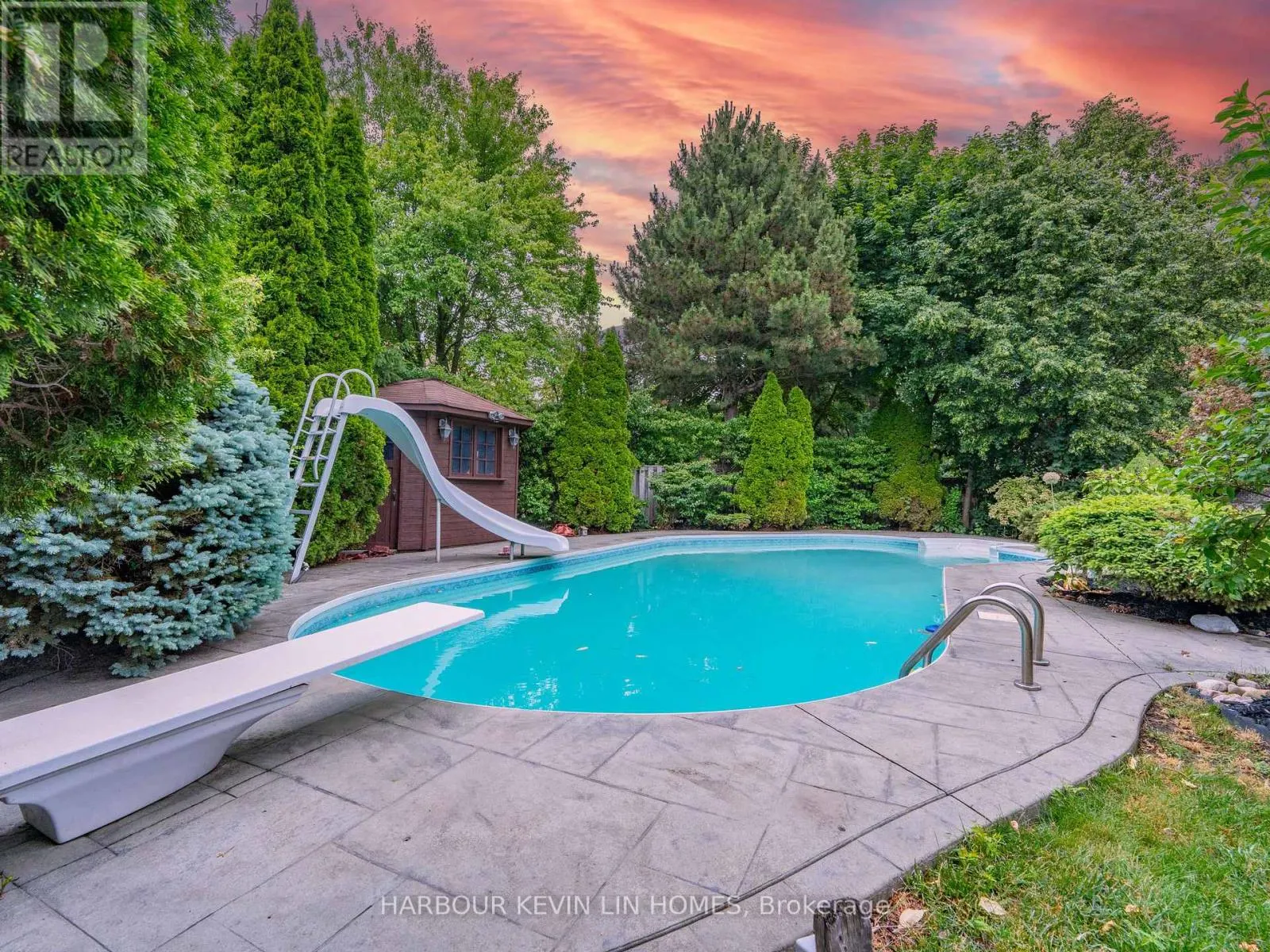 39 MONTCLAIR ROAD