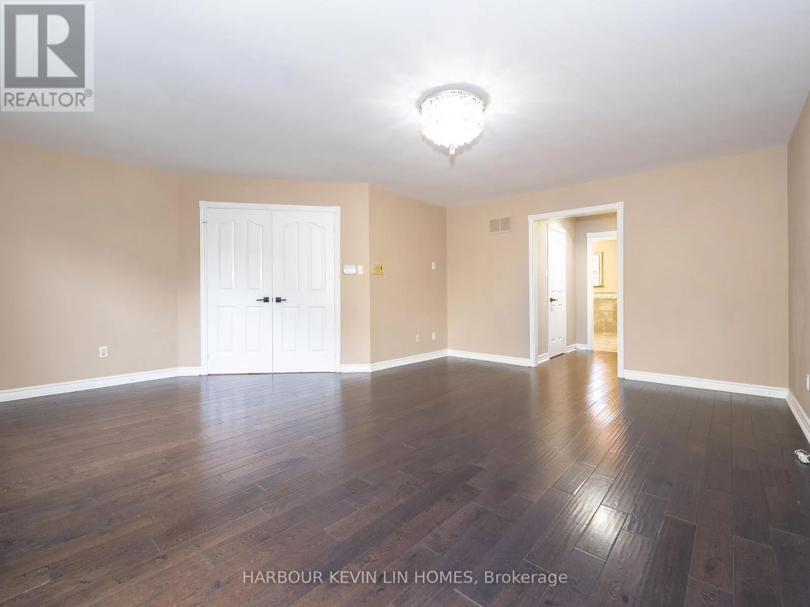 39 MONTCLAIR ROAD