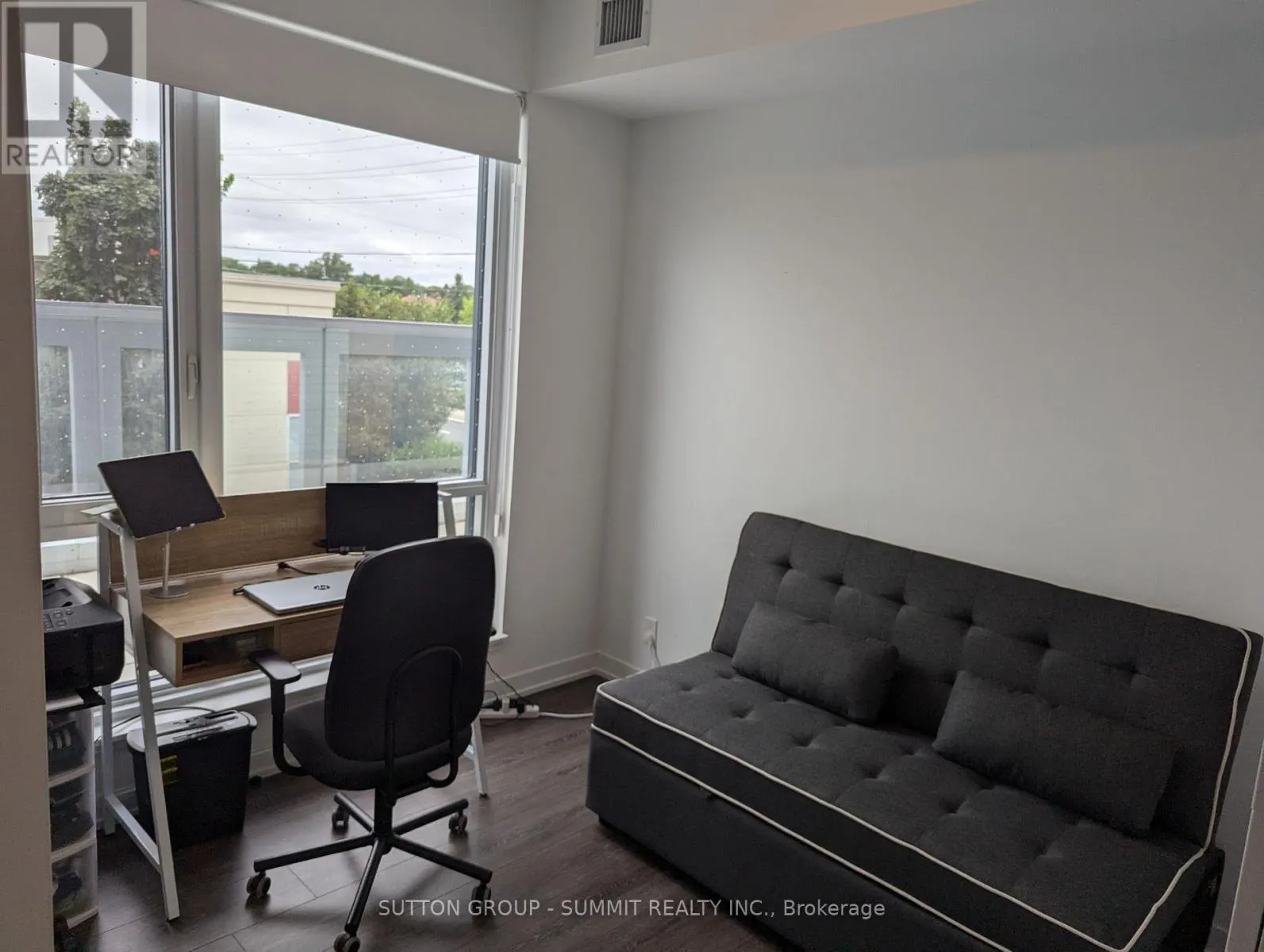 204 - 7950 BATHURST STREET