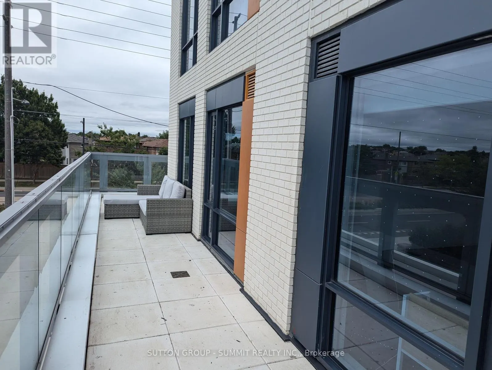 204 - 7950 BATHURST STREET