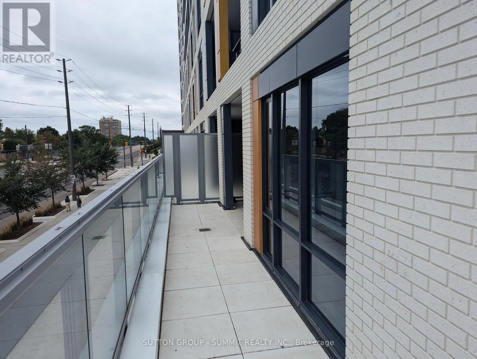 204 - 7950 BATHURST STREET
