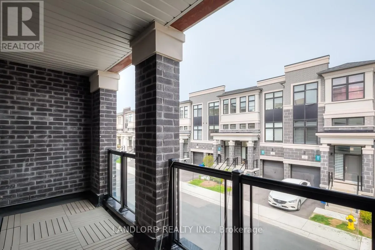 44 ARMILLO PLACE