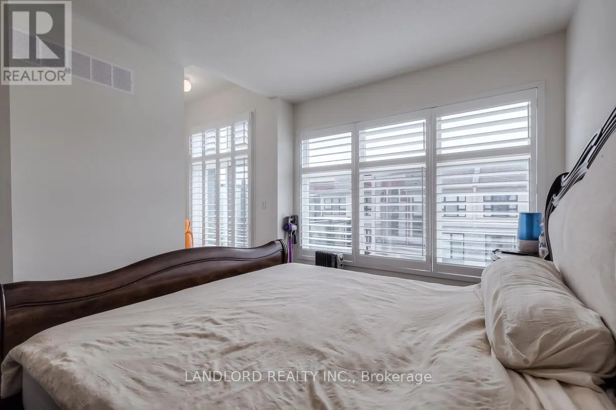 44 ARMILLO PLACE