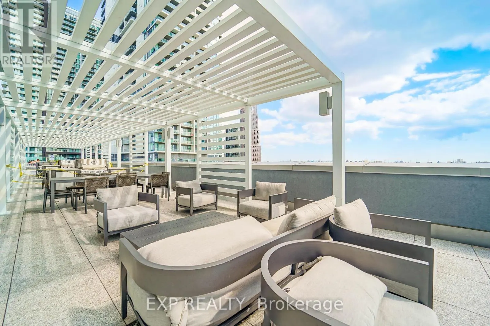 4503 - 1000 PORTAGE PARKWAY