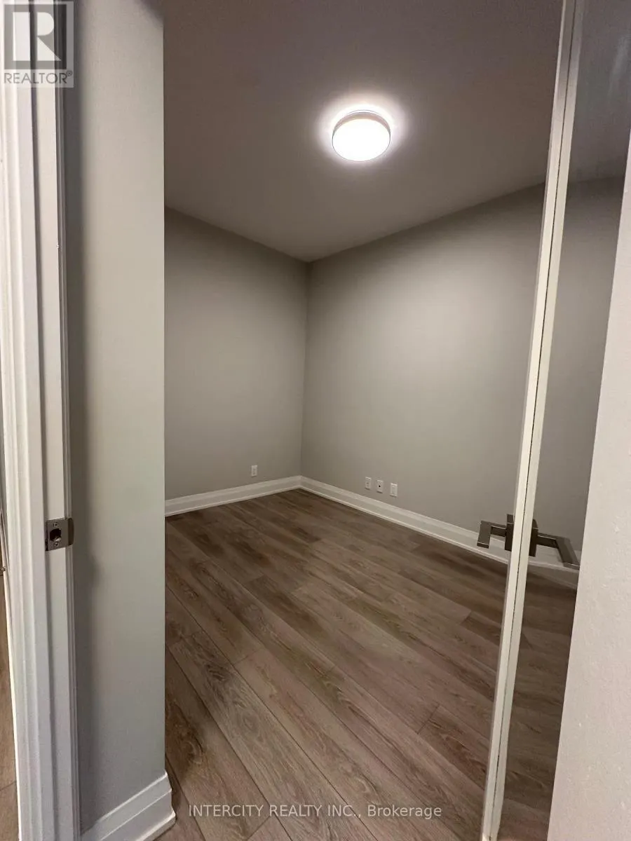 1806 - 18 WATER WALK DRIVE