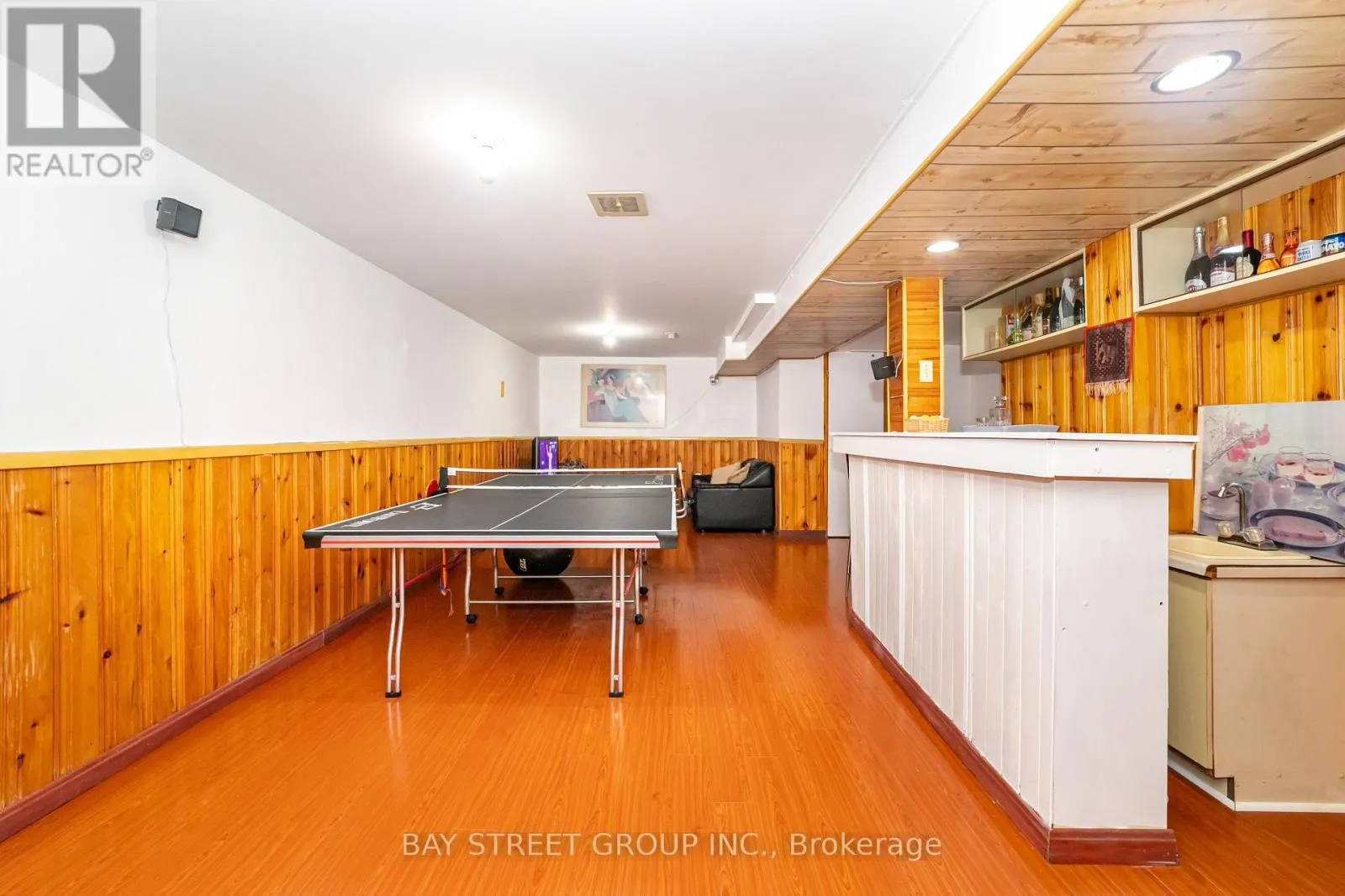 61 MABLEY CRESCENT