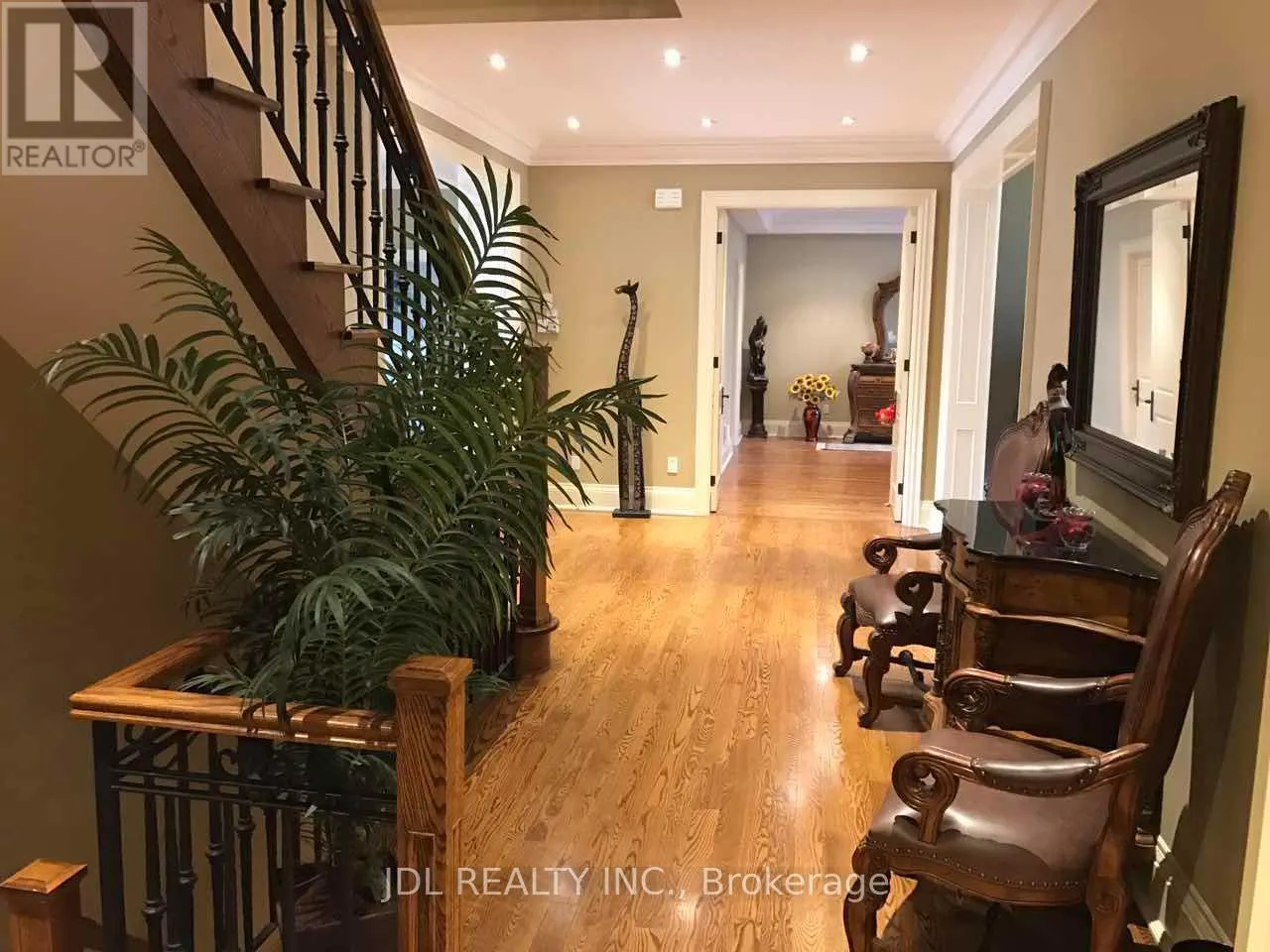 15 LAKE WOODS DRIVE