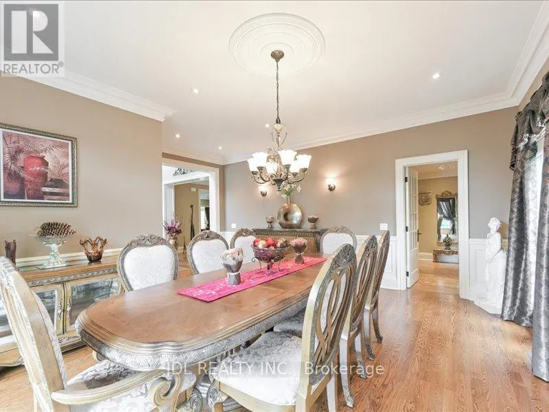 15 LAKE WOODS DRIVE