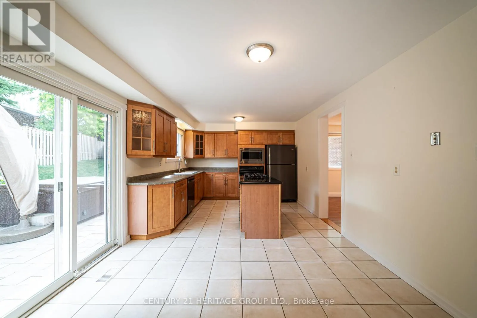 UPPER LEVEL - 42 PORTLAND CRESCENT