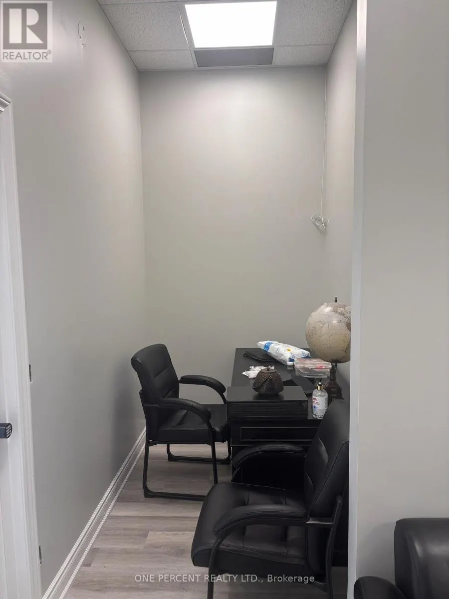 212 - 10 GREAT GULF DRIVE E