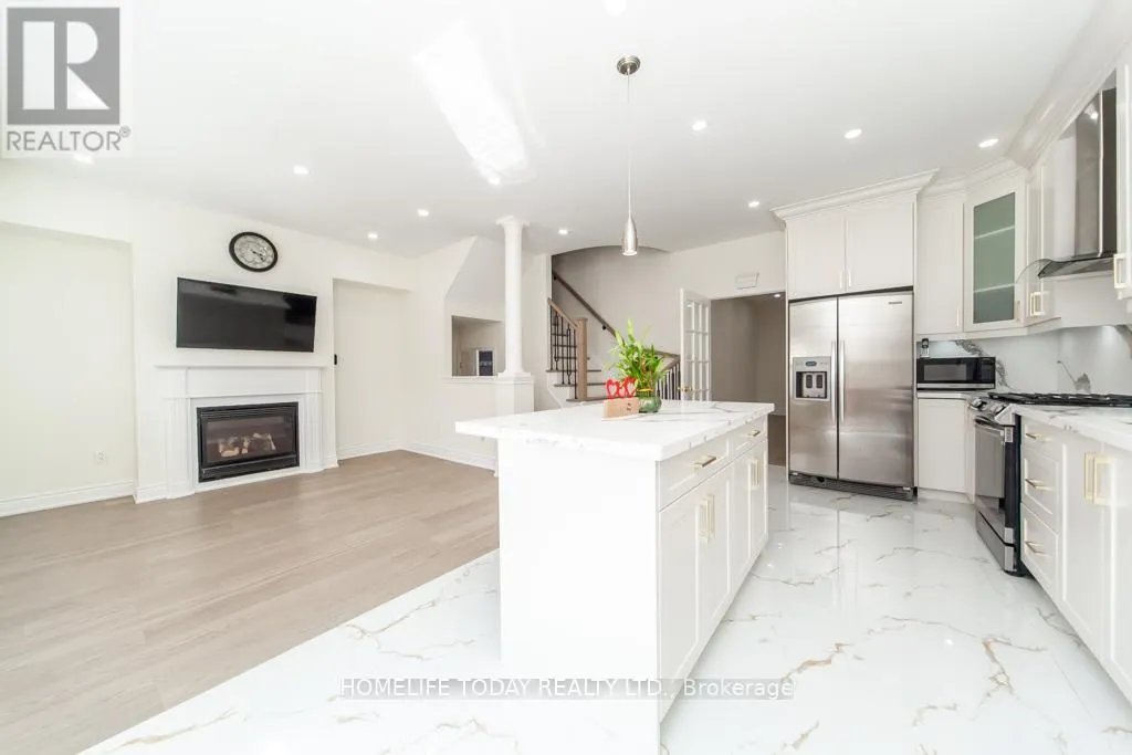 6 FIORENTINA AVENUE
