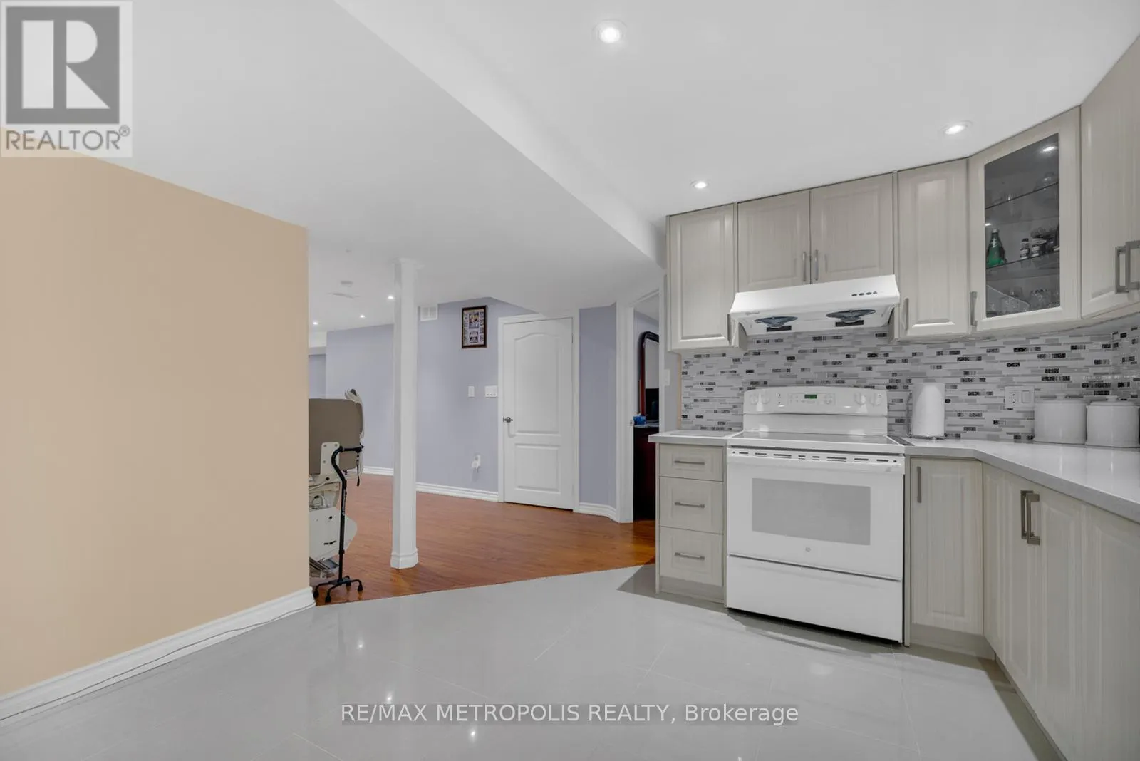 71 FORESTBROOK DRIVE
