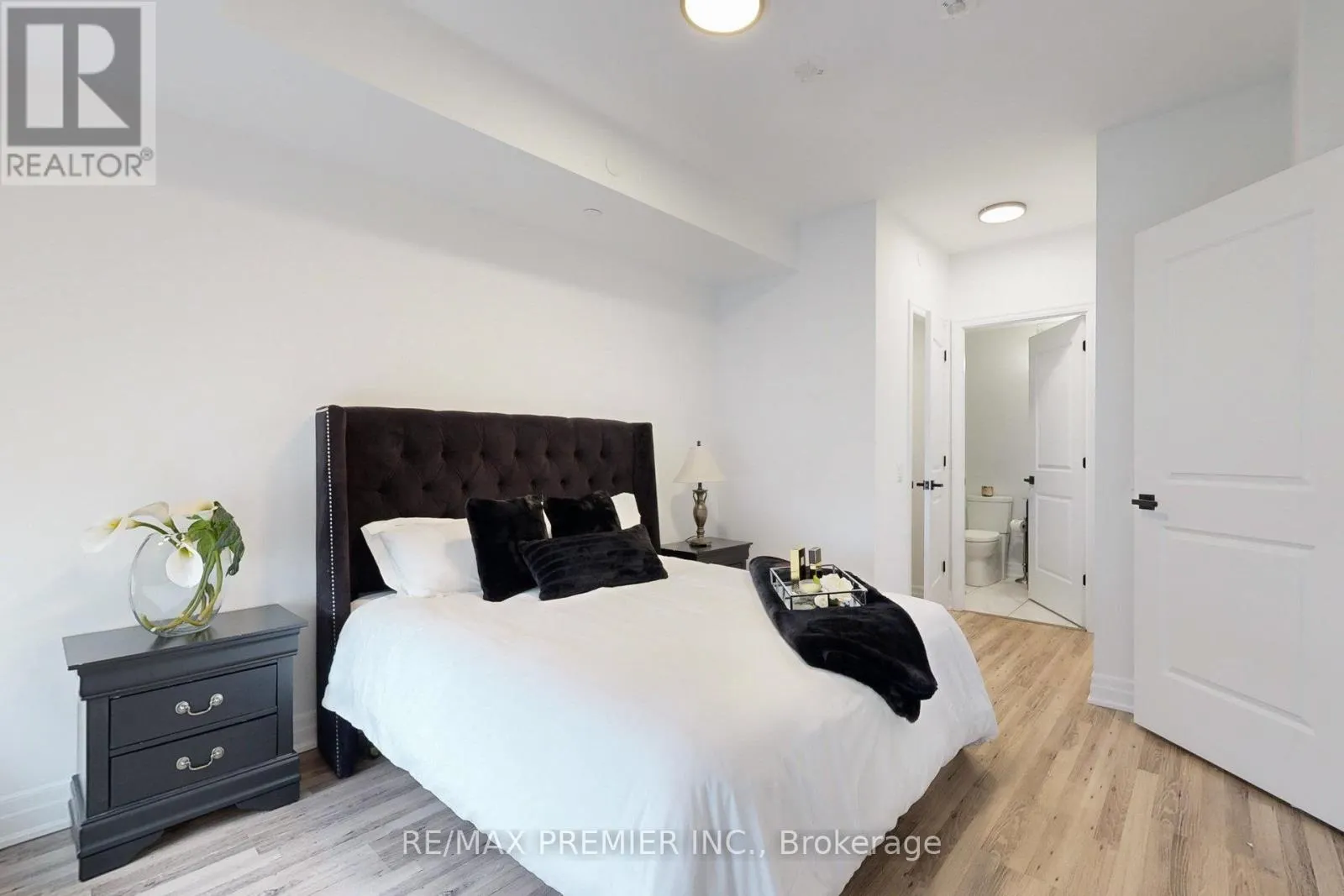 SUITE 1907 - 9085 JANE STREET