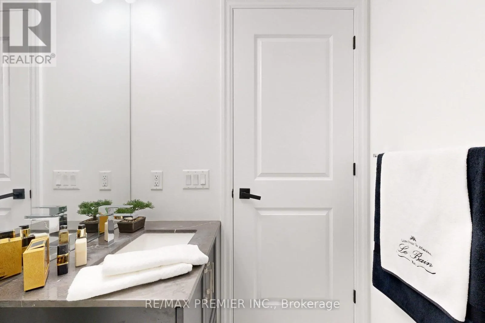 SUITE 1907 - 9085 JANE STREET