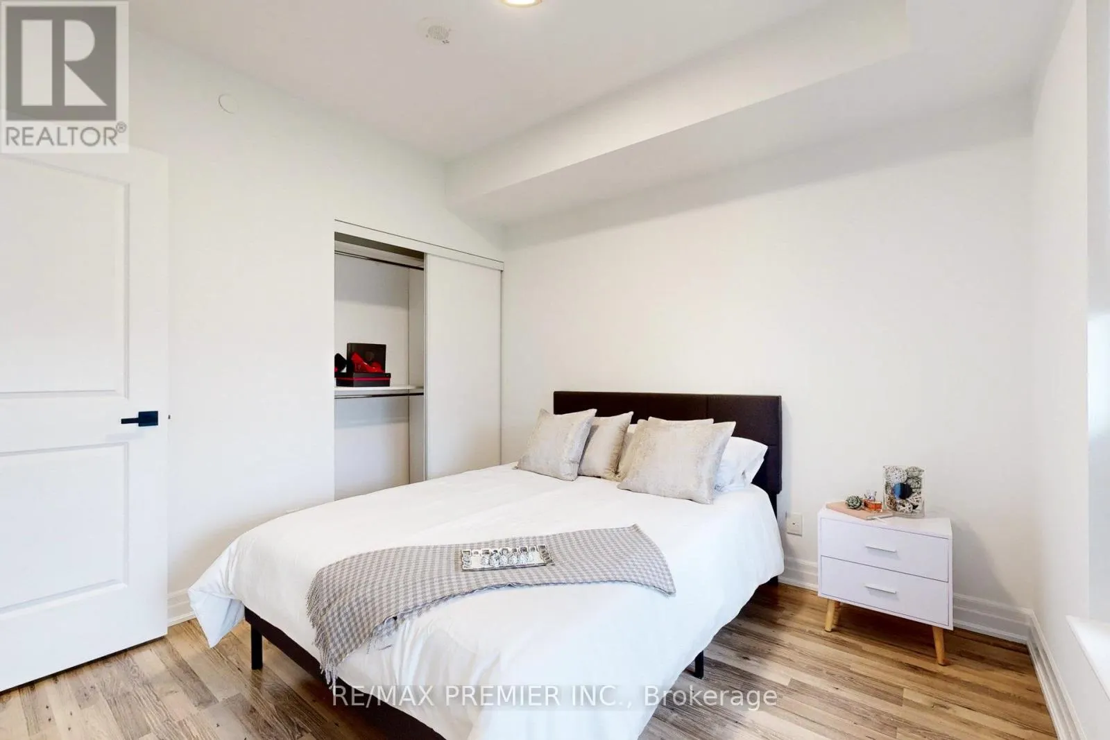 SUITE 1907 - 9085 JANE STREET