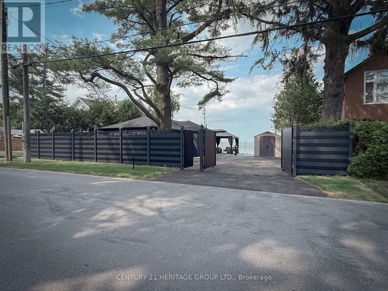 110 HEDGE ROAD