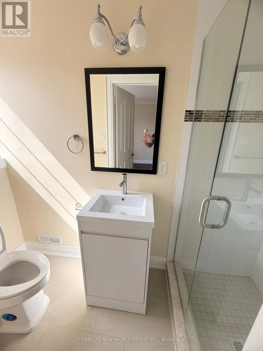 2 GATEWOOD COURT