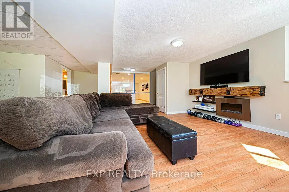 58 SANDRA DRIVE