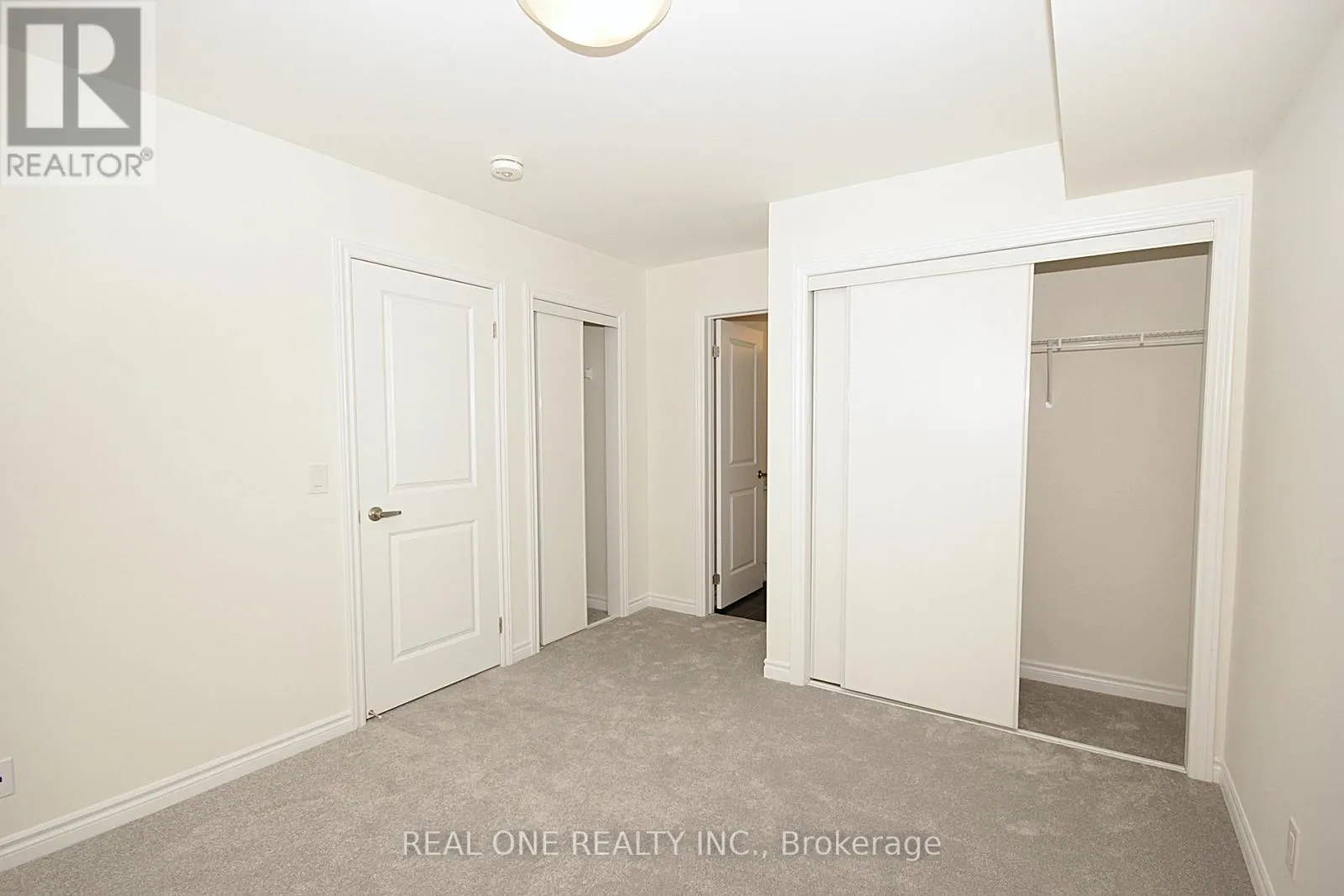 11 GOTHENBURG LANE