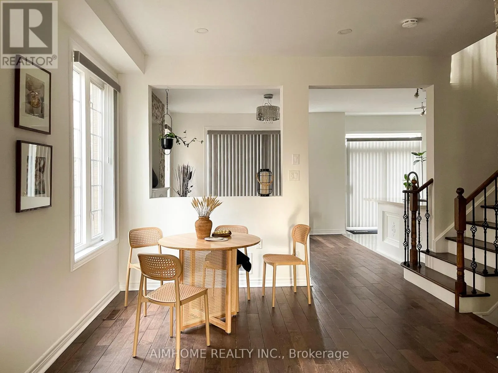 101 GRAND OAK DRIVE