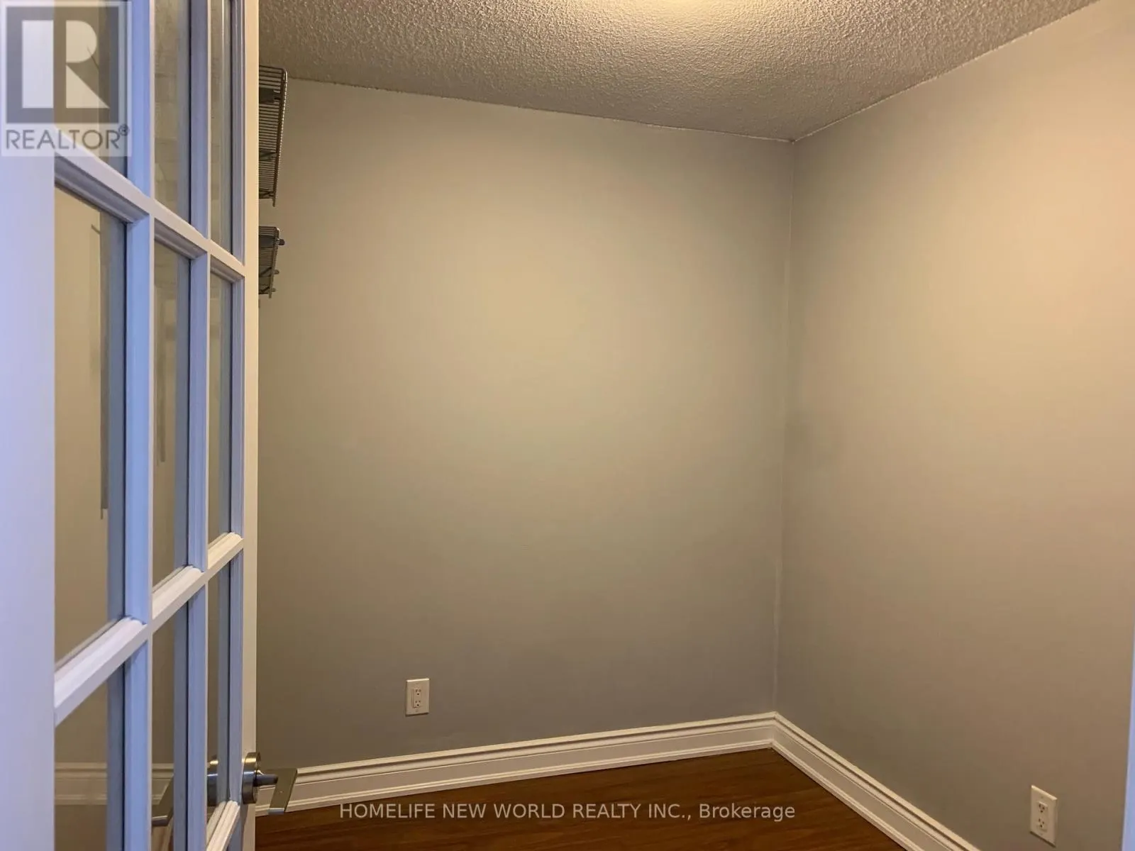 911 - 253 SOUTH PARK ROAD