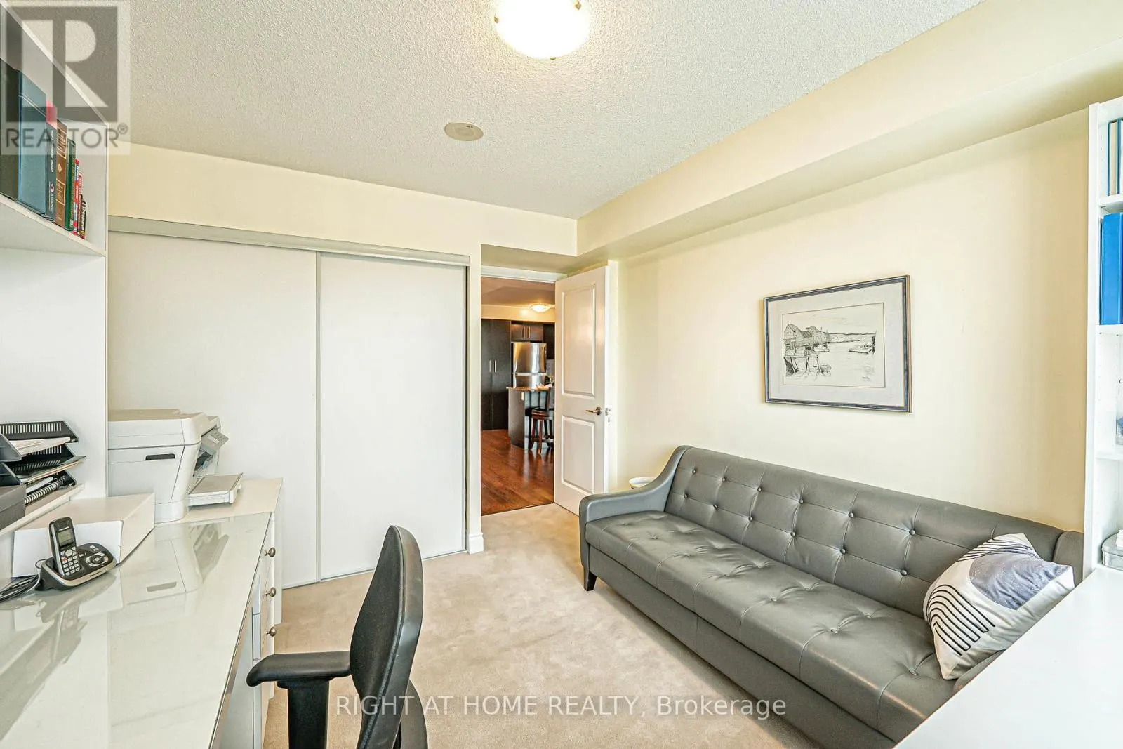 809 - 273 SOUTH PARK ROAD