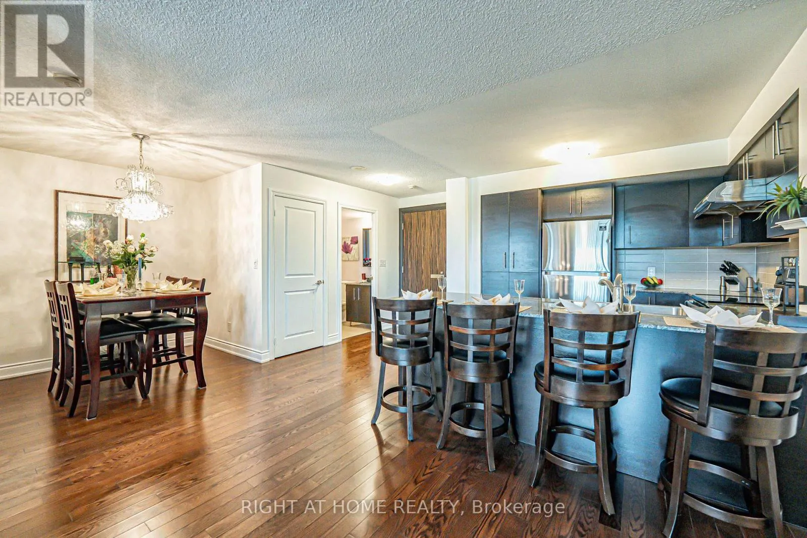 809 - 273 SOUTH PARK ROAD