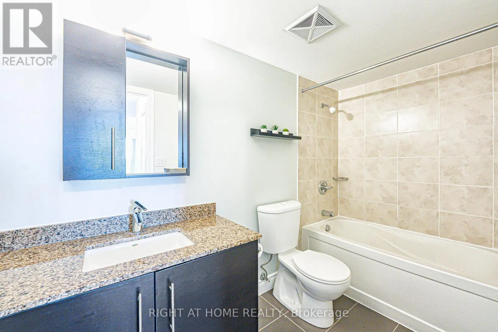 809 - 273 SOUTH PARK ROAD