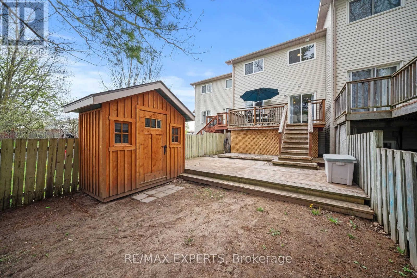 89 PARKSIDE CRESCENT
