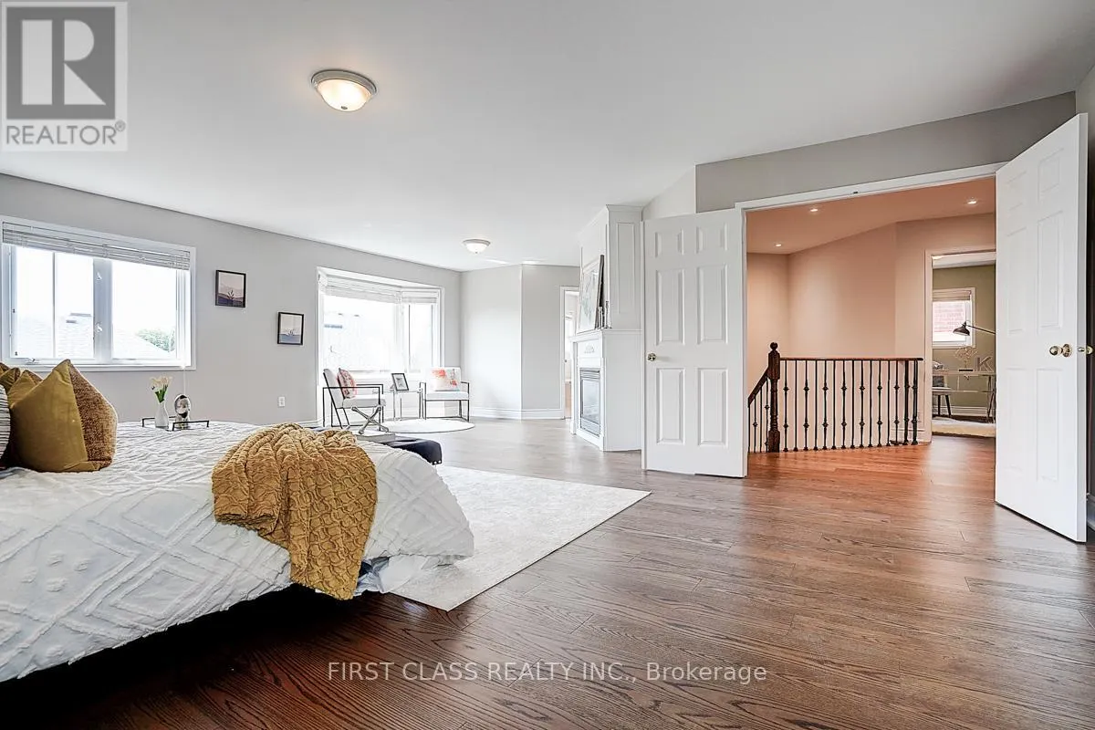 50 HAYFIELD CRESCENT