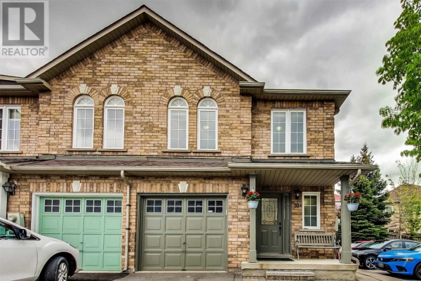#10 -103 FOXCHASE AVE, Vaughan