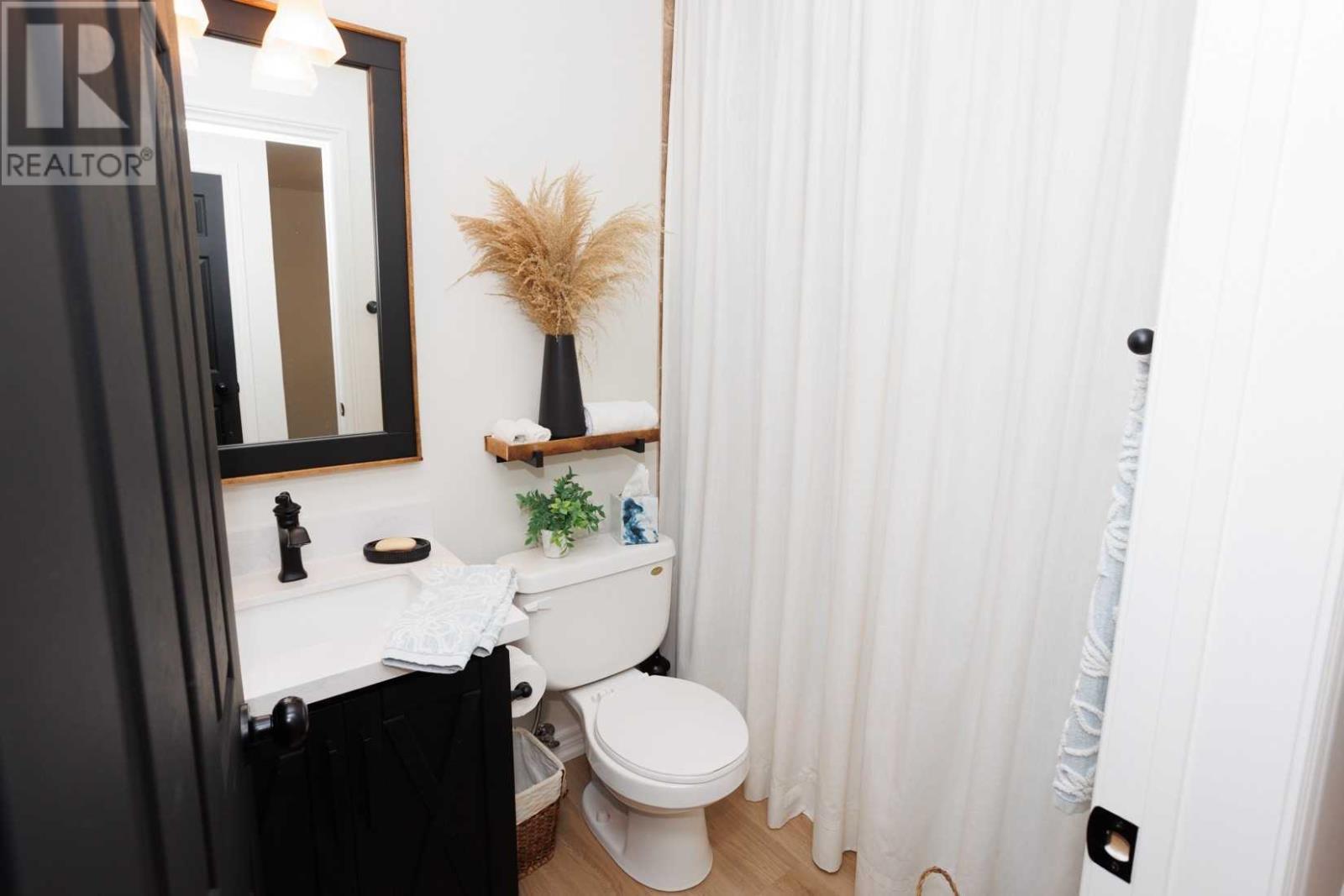 Listing N5864880 - Large Photo # 24