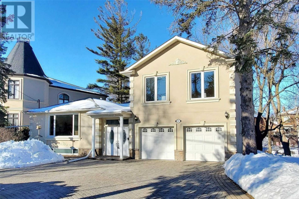 62 SEATON DR, Aurora