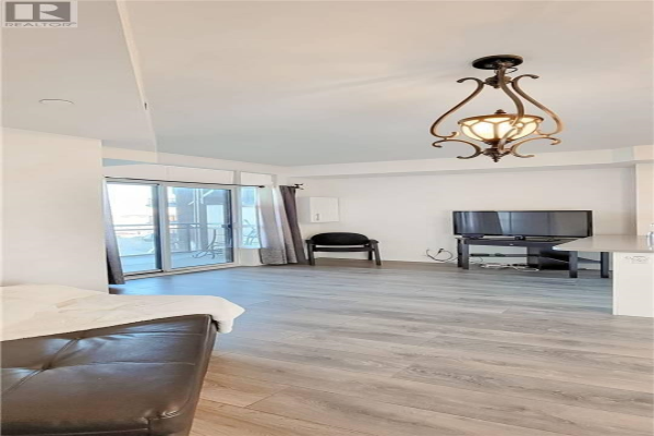 #541 -540 BUR OAK AVE, Markham
